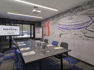 thumbnail: Business center
