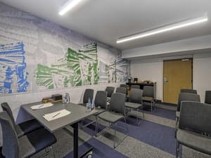 thumbnail: Business center