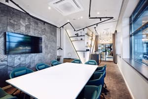 thumbnail: Business center