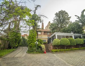 thumbnail: Front of property