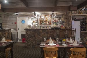 thumbnail: Bar (on property)