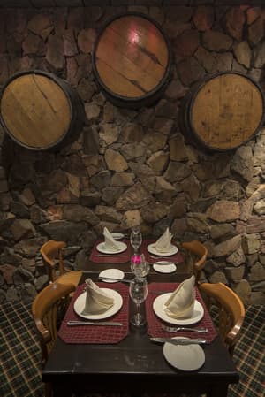 thumbnail: Restaurant