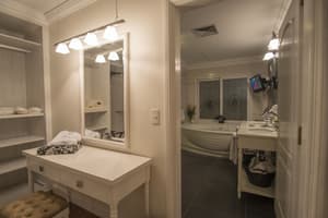 thumbnail: Room amenity