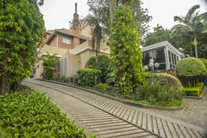 thumbnail: Exterior