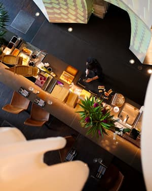 thumbnail: Restaurant