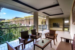 thumbnail: Interior