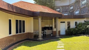 thumbnail: Exterior