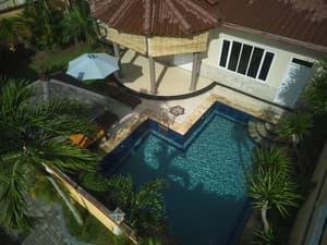 thumbnail: Exterior