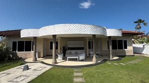 thumbnail: Front of property