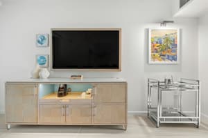 thumbnail: Living room