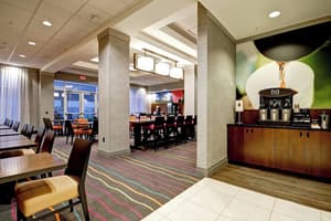 thumbnail: Restaurant