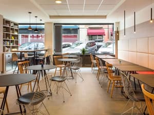 thumbnail: Restaurant