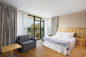 thumbnail: Junior Suite