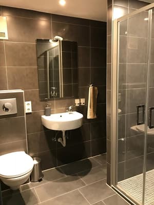 thumbnail: Bathroom