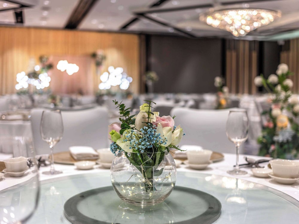 Indoor wedding