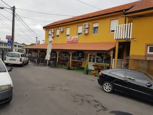 thumbnail: Front of property