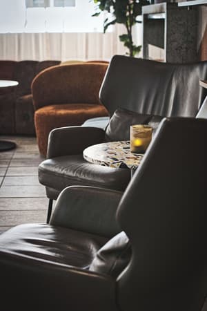 thumbnail: Lobby sitting area