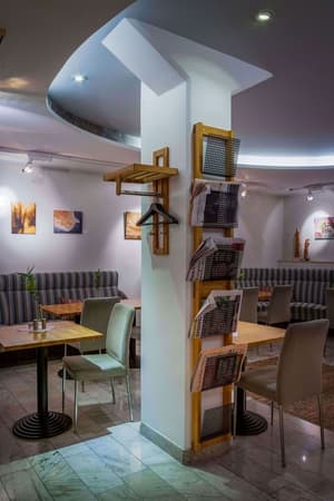 thumbnail: Restaurant