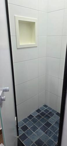 825358828.jpg