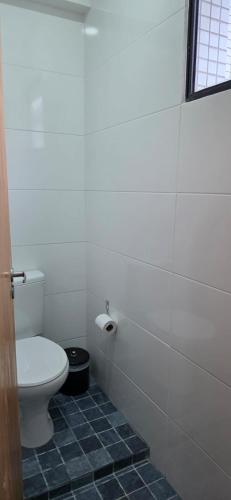 825358811.jpg