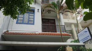thumbnail: Exterior detail