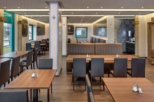 thumbnail: Restaurant