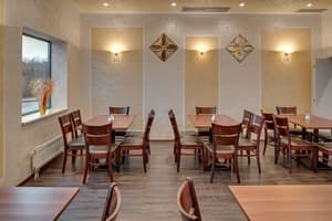 thumbnail: Restaurant