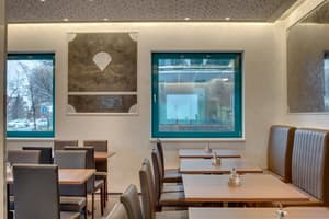 thumbnail: Restaurant