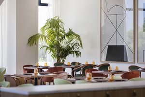 thumbnail: Restaurant