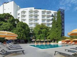 thumbnail: Outdoor pool