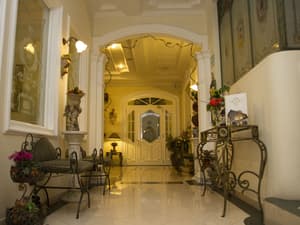 thumbnail: Hallway