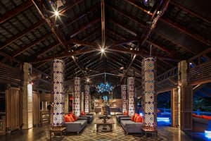 thumbnail: Lobby sitting area