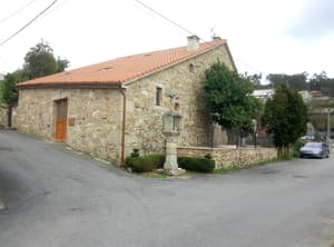 thumbnail: Front of property