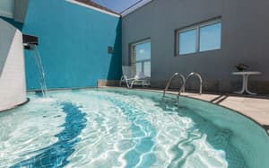 thumbnail: Pool
