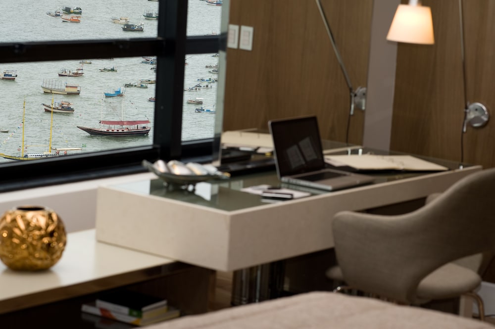 In-room business center