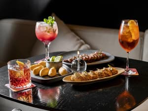 thumbnail: Bar (on property)