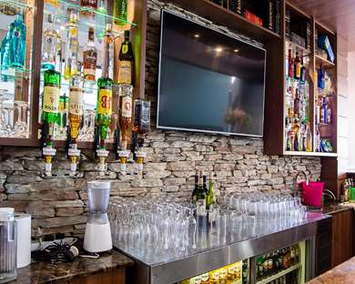 On-Site,Bar/Lounge