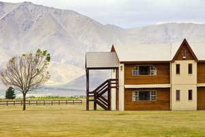 thumbnail: Exterior