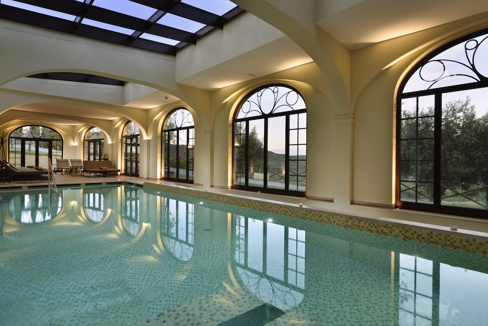 Rooftop pool
