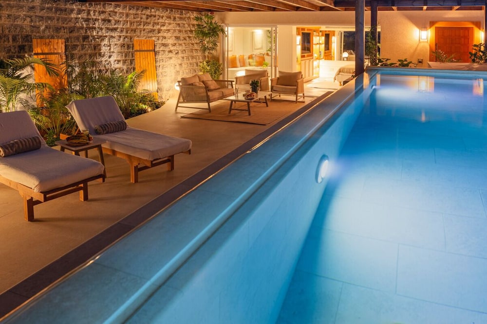 Private pool