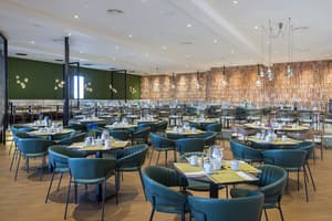 thumbnail: Restaurant