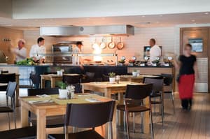 thumbnail: Restaurant