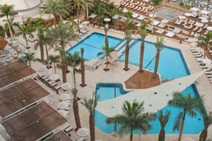 thumbnail: Pool