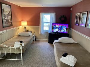 thumbnail: Interior