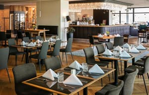 thumbnail: Restaurant