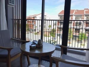 thumbnail: Outdoor dining