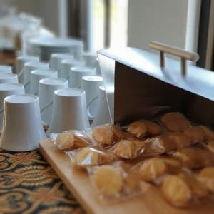 thumbnail: Breakfast area
