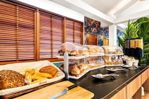 thumbnail: Breakfast area