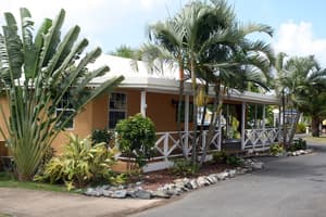 thumbnail: Exterior