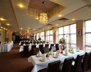thumbnail: Restaurant